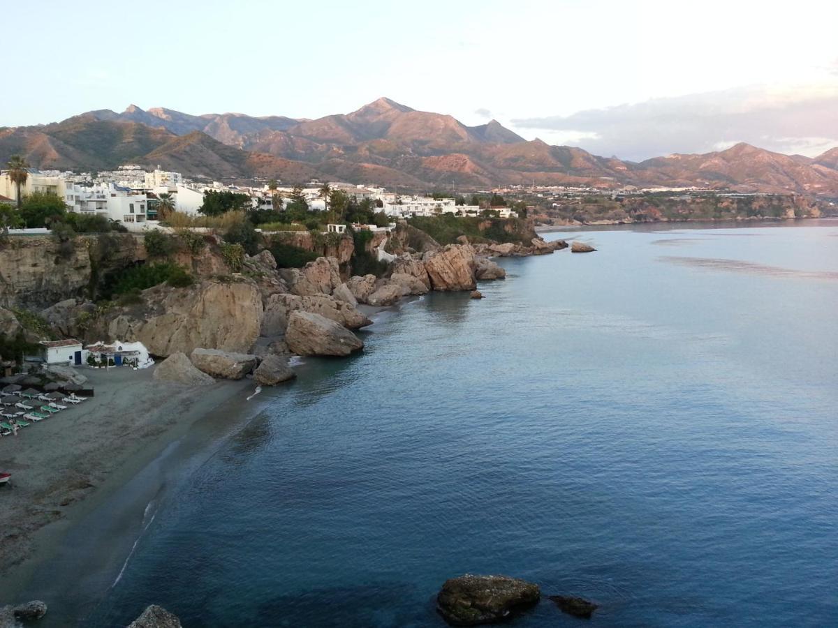 Playa Torrecilla Piscina Centro 2 Habitaciones Nerja Eksteriør bilde