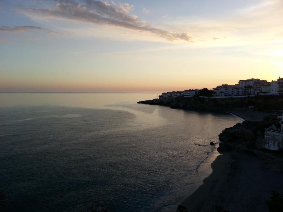 Playa Torrecilla Piscina Centro 2 Habitaciones Nerja Eksteriør bilde